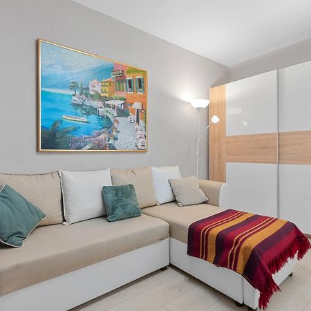 Central Town Cosy Apartment Бухарест Экстерьер фото
