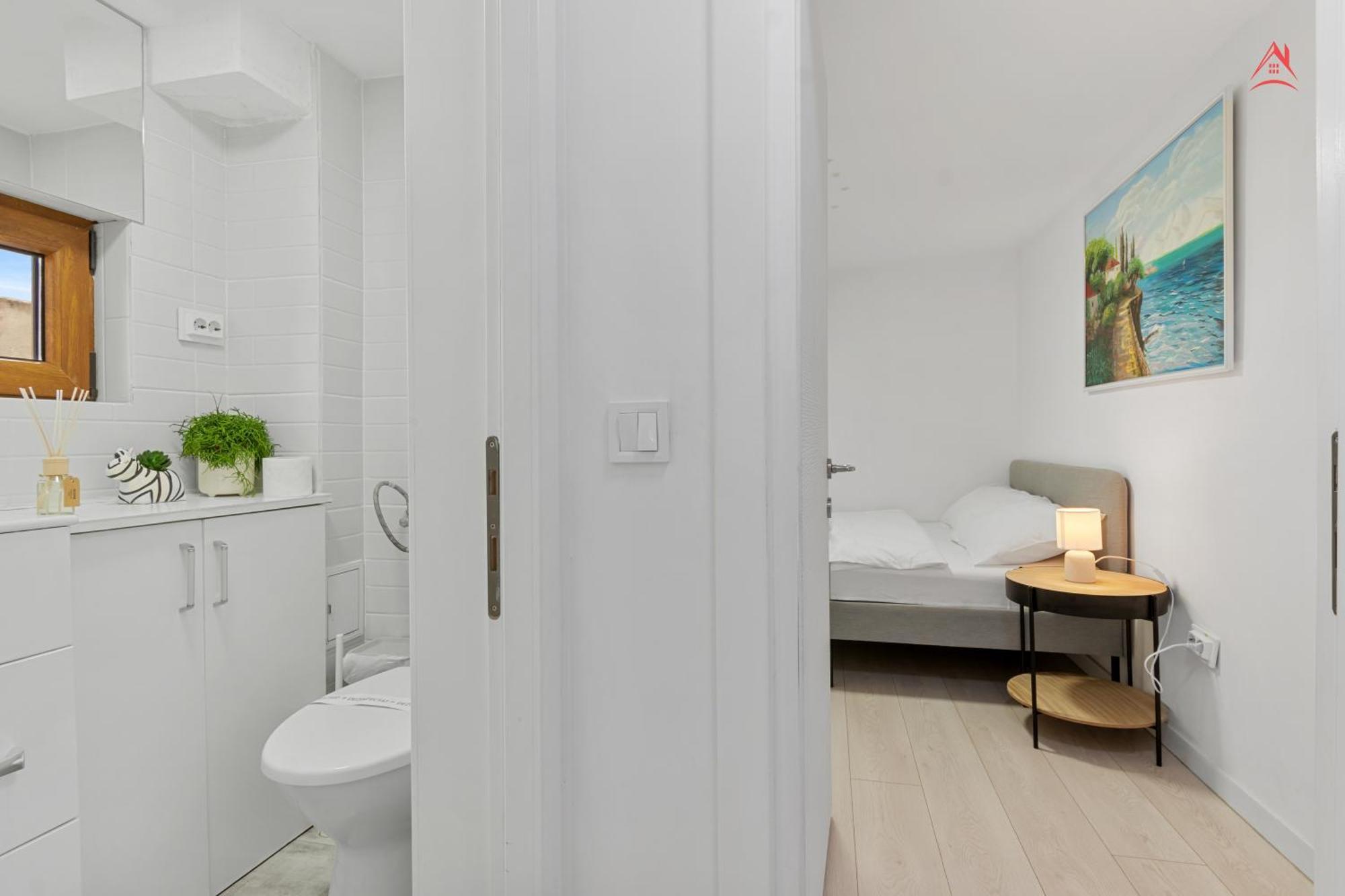 Central Town Cosy Apartment Бухарест Экстерьер фото