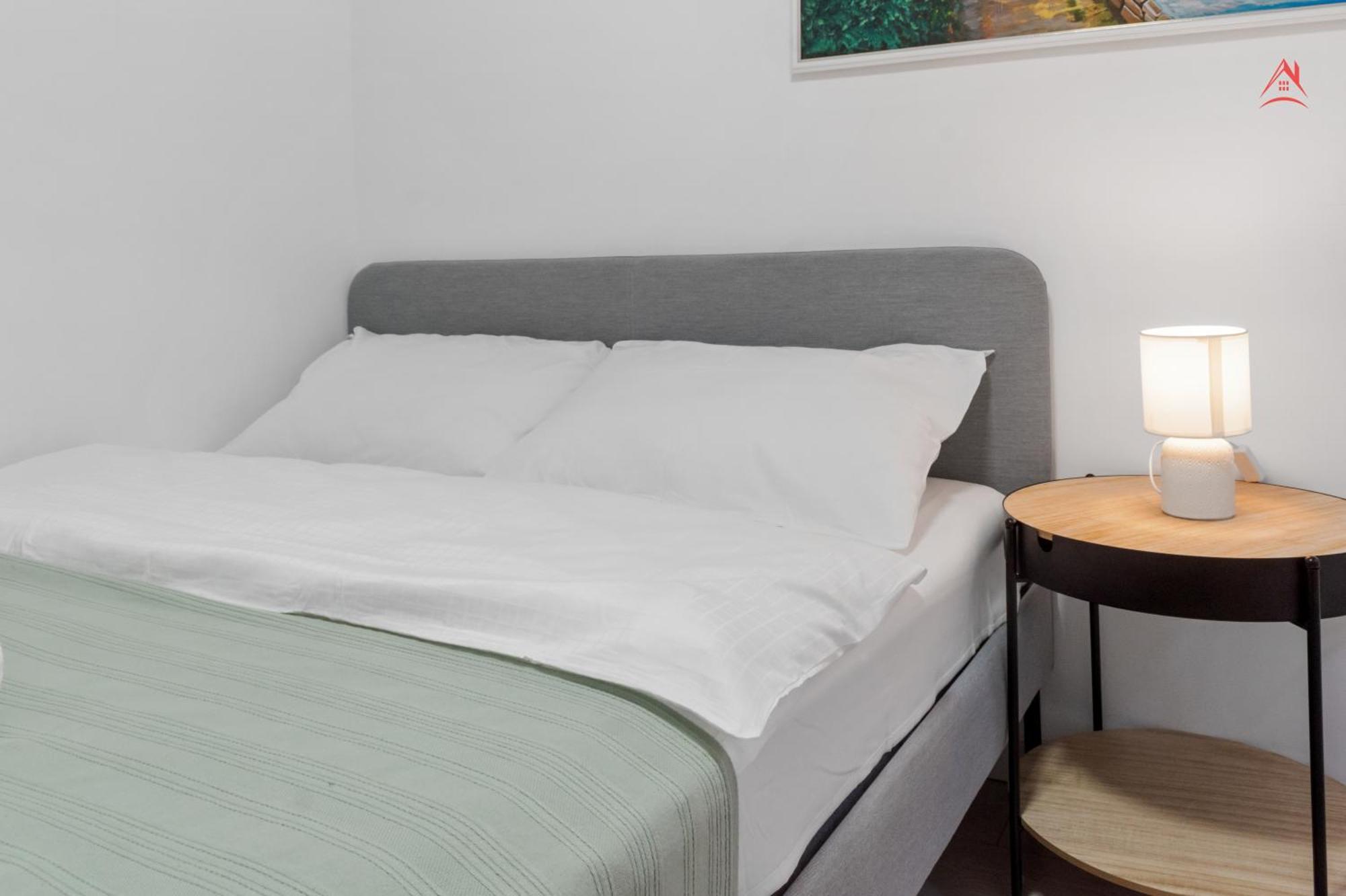 Central Town Cosy Apartment Бухарест Экстерьер фото